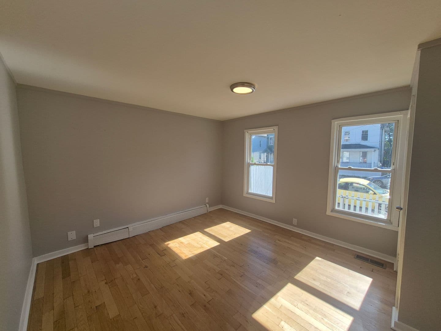 New Haven Apartment: 35 SALTONSTALL AVE