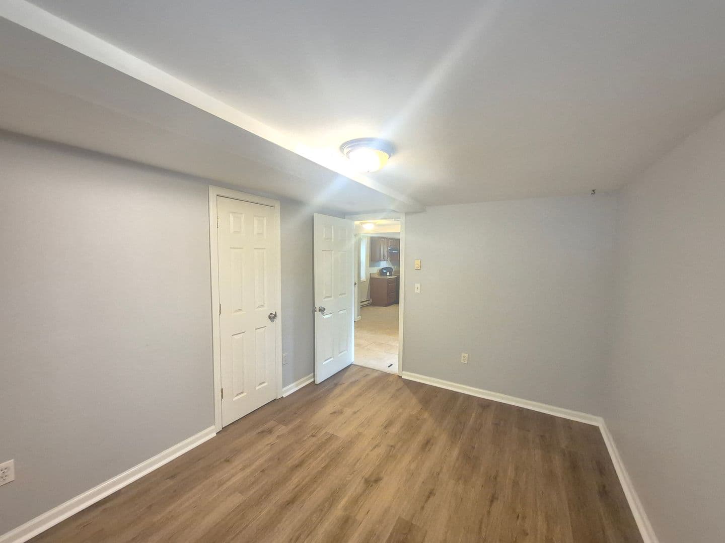 Oakville Apartment: 14 Edgewood Rd