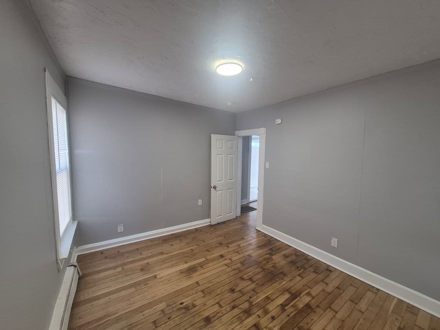 New Haven Apartment: 35 SALTONSTALL AVE