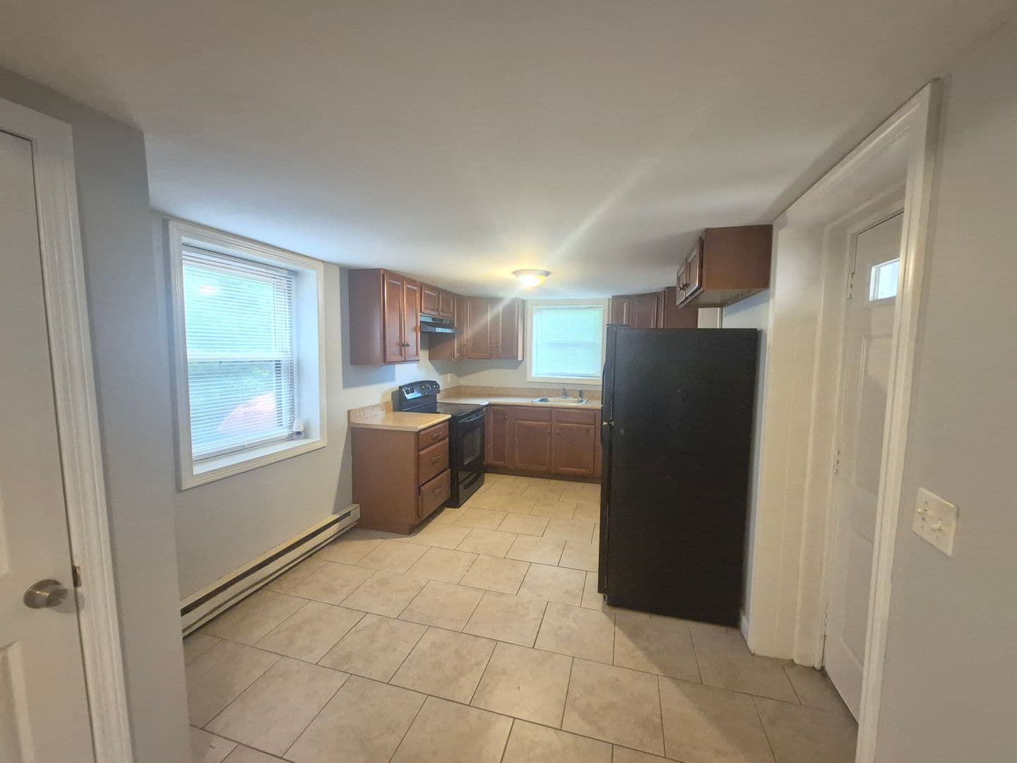 Oakville Apartment: 14 Edgewood Rd
