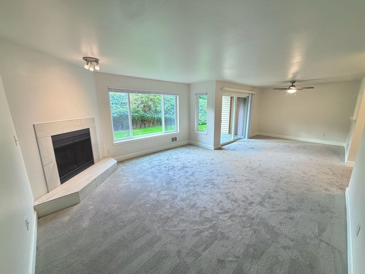 Bellevue Apartment: 530 100th Ave SE