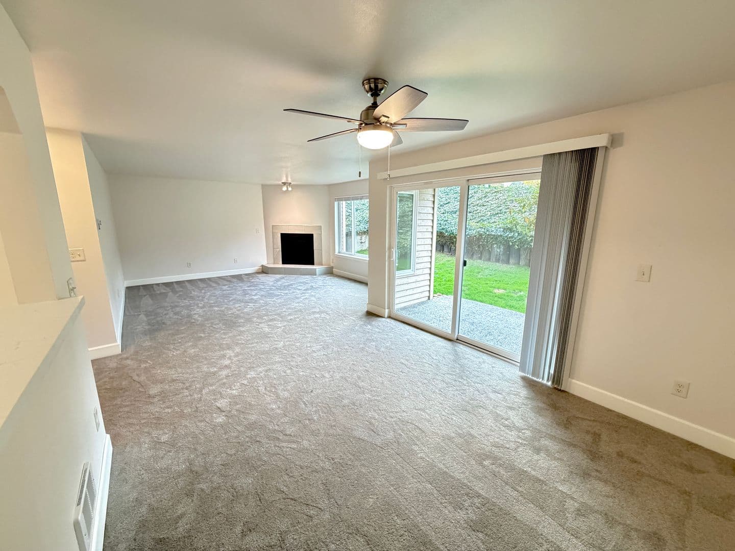 Bellevue Apartment: 530 100th Ave SE