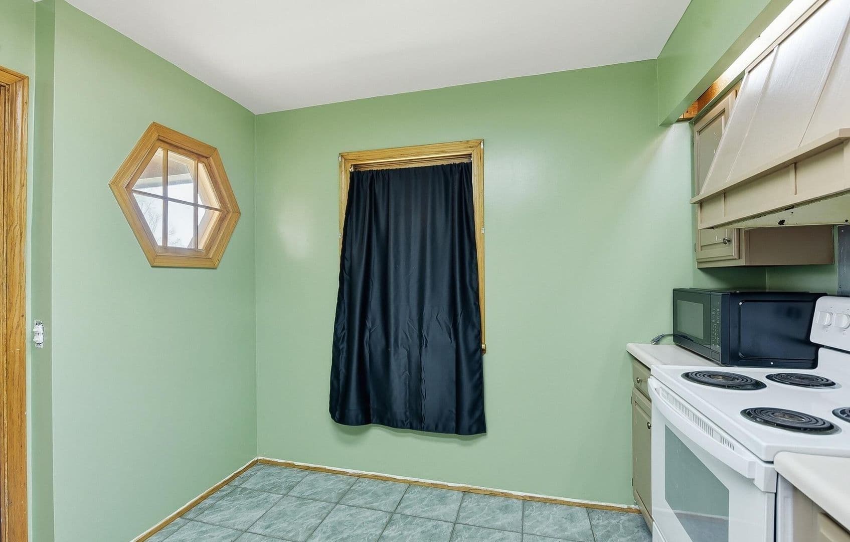 Omaha House: 2618 Weber Street