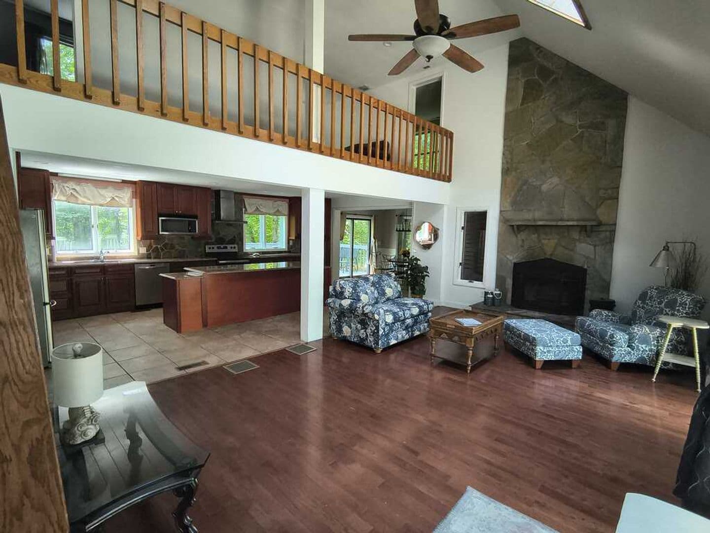 Goshen House: 421 E Hyerdale Drive