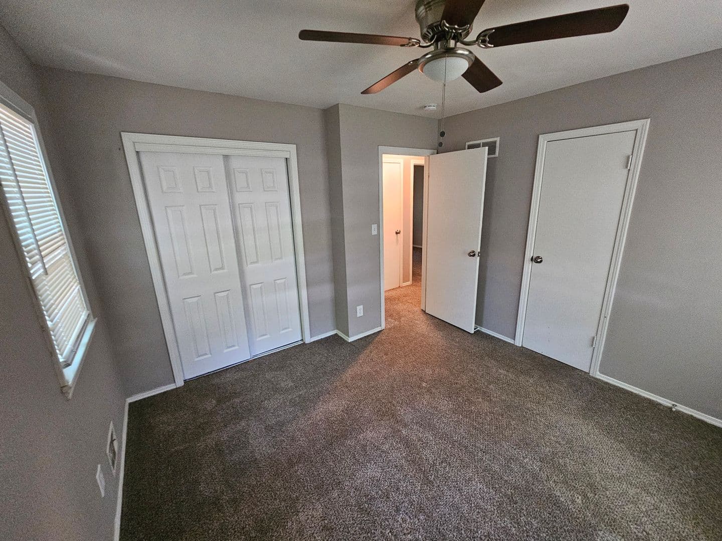 Grandview House: 7601 East 119th Street