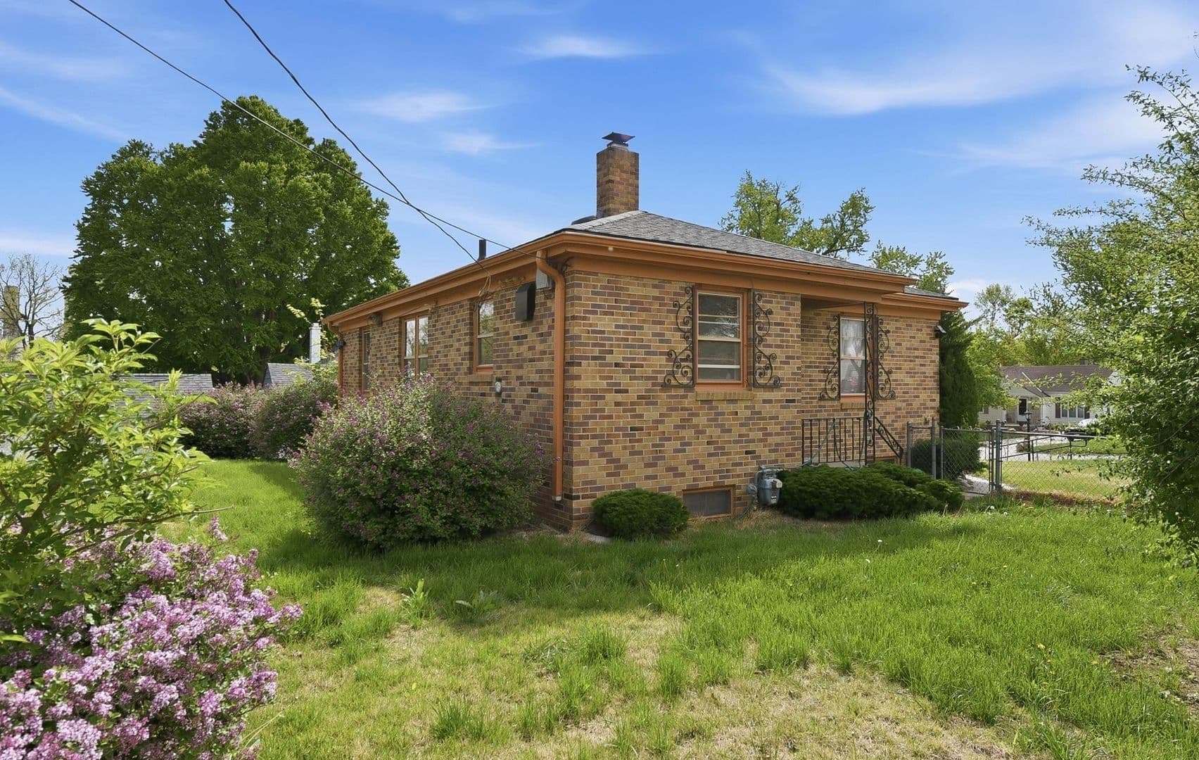 Omaha House: 2618 Weber Street