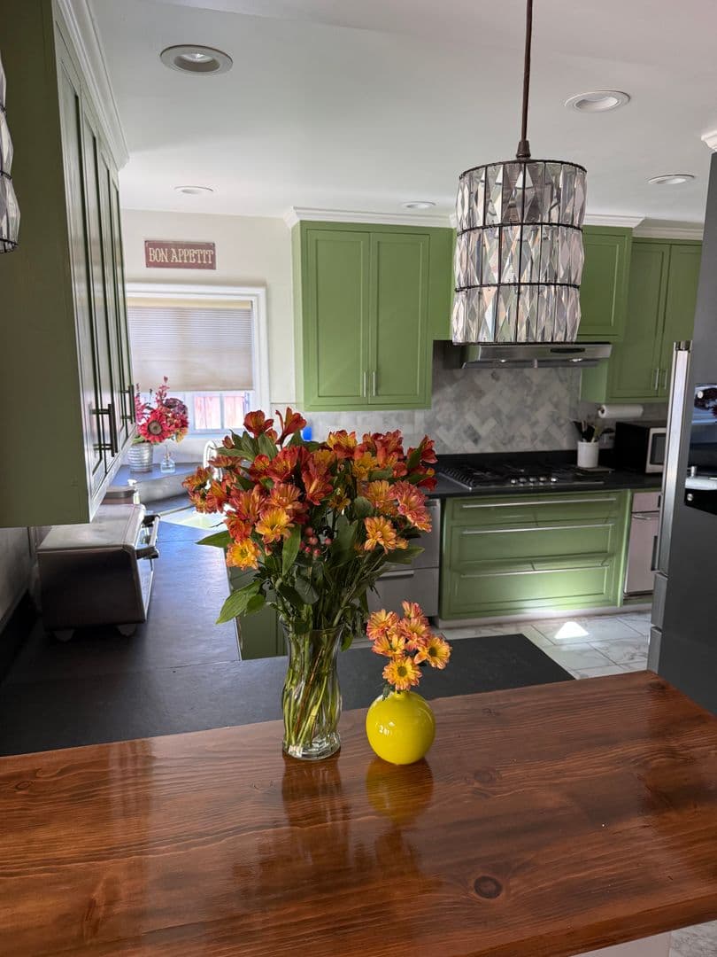 North Hollywood House: 6254 Agnes Avenue