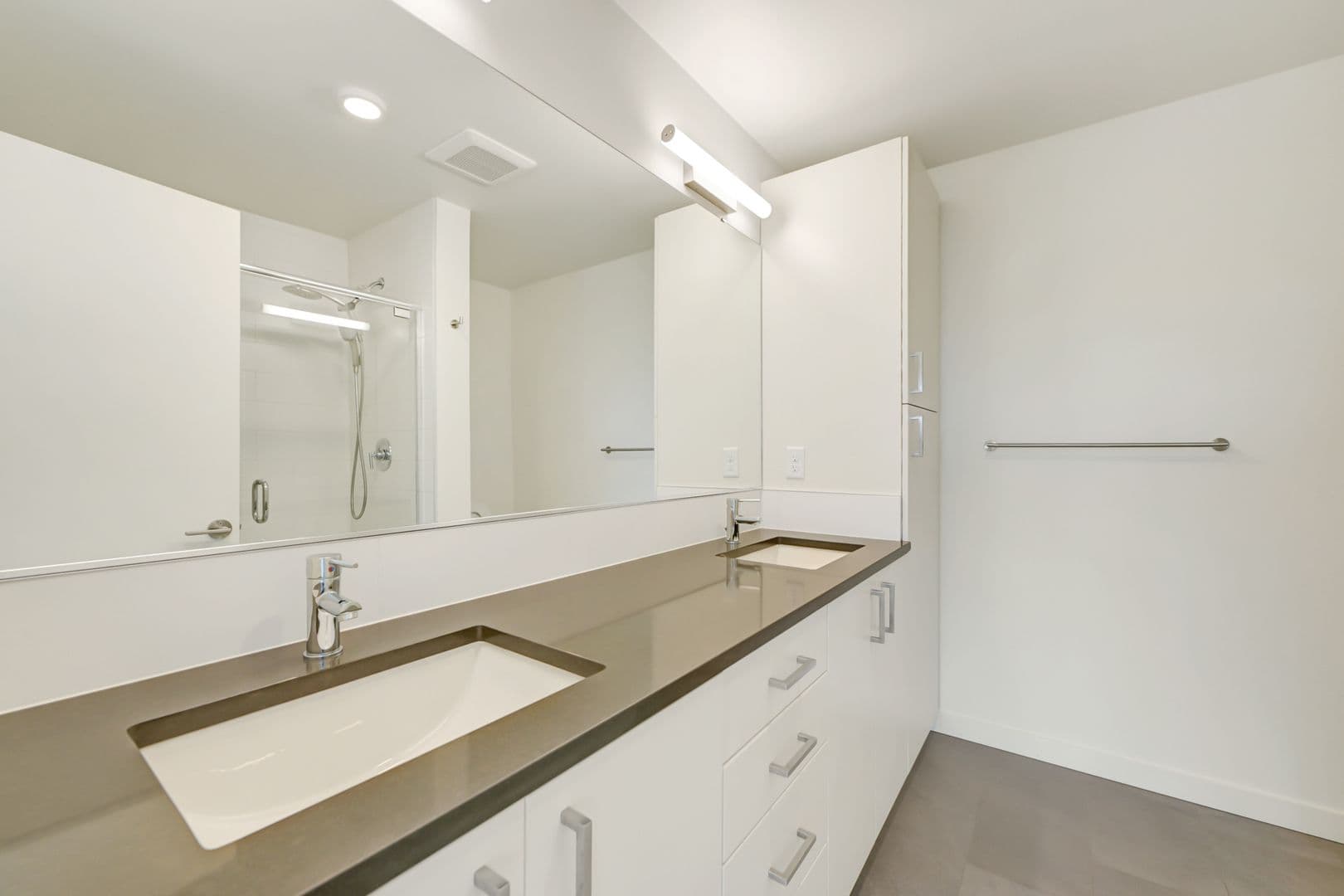 Black Diamond House: 32730 Hemlock Ave SE