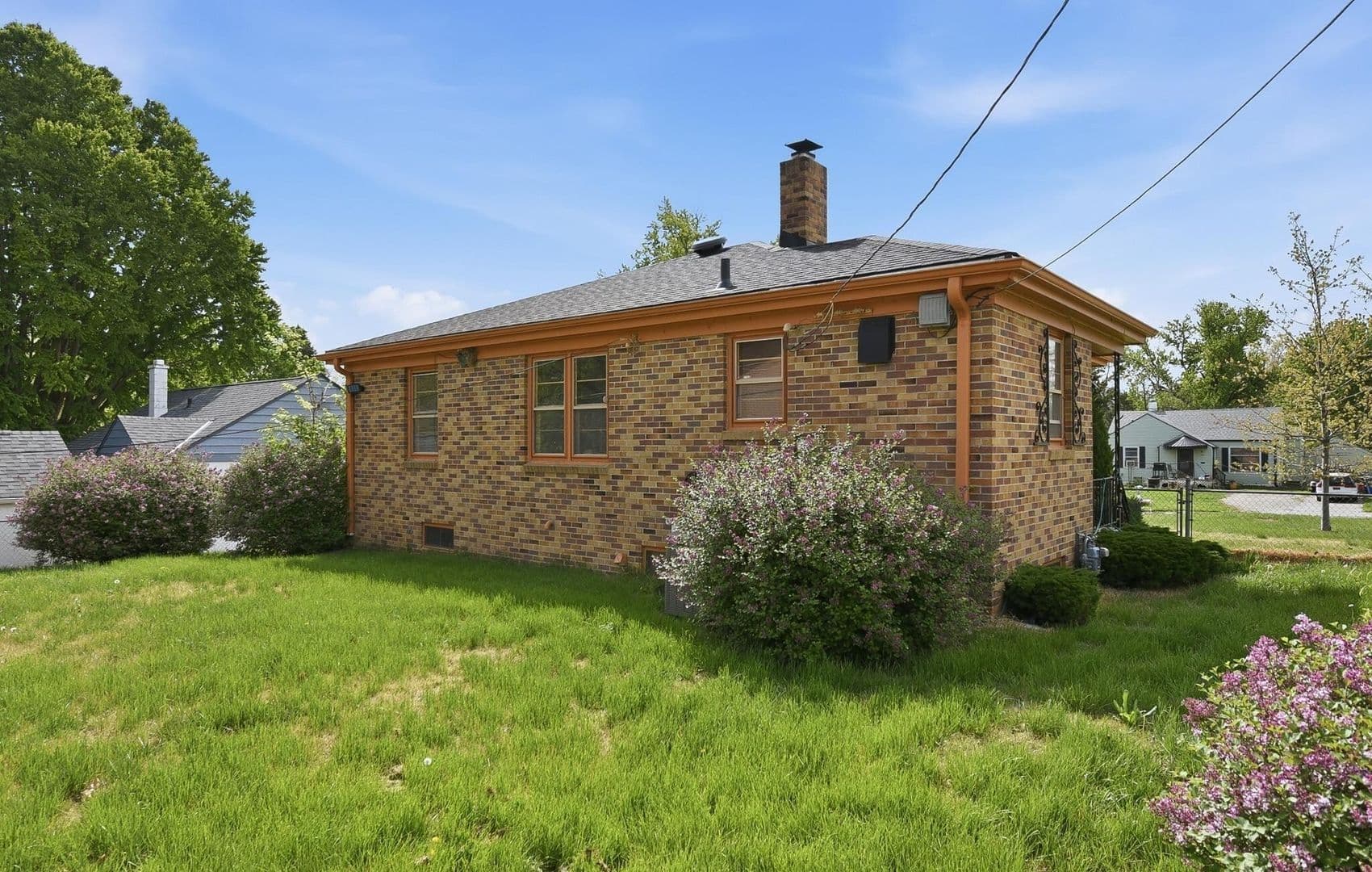 Omaha House: 2618 Weber Street