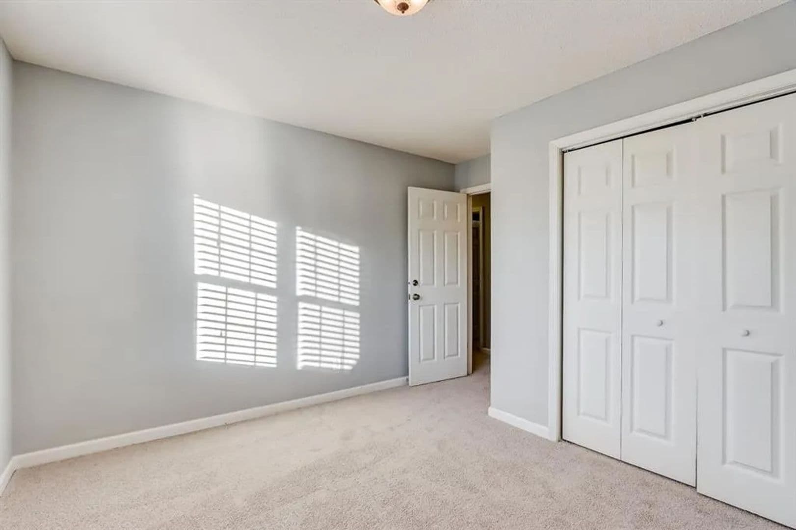 Douglasville House: 74 Flanders Court
