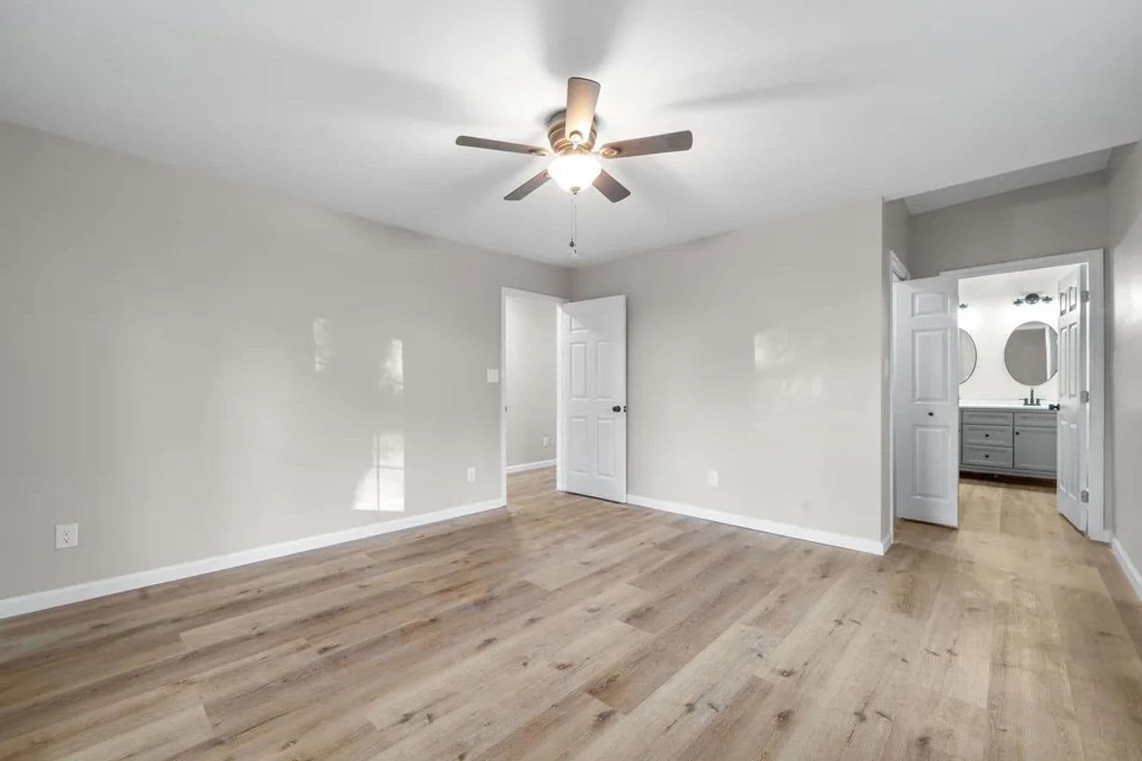 Clarkesville House: 828 Gracey Avenue