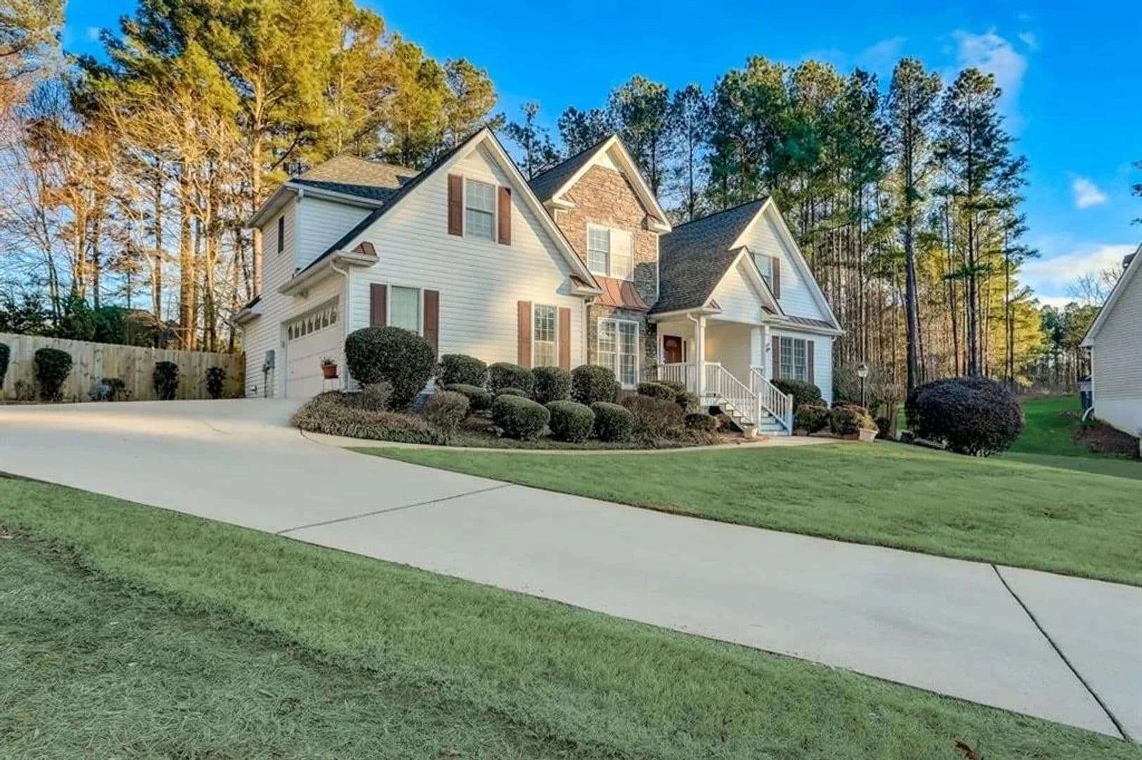 Douglasville House: 74 Flanders Court