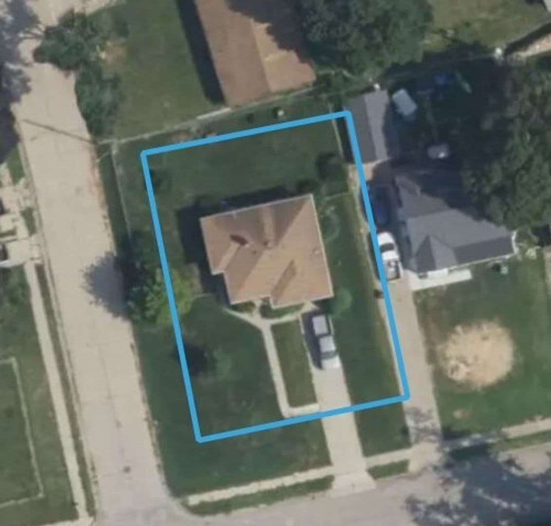 Omaha House: 2618 Weber Street