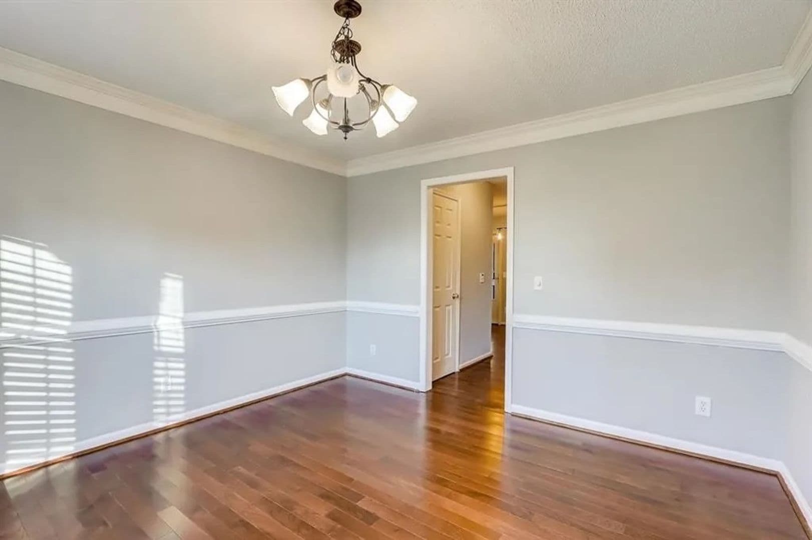 Douglasville House: 74 Flanders Court