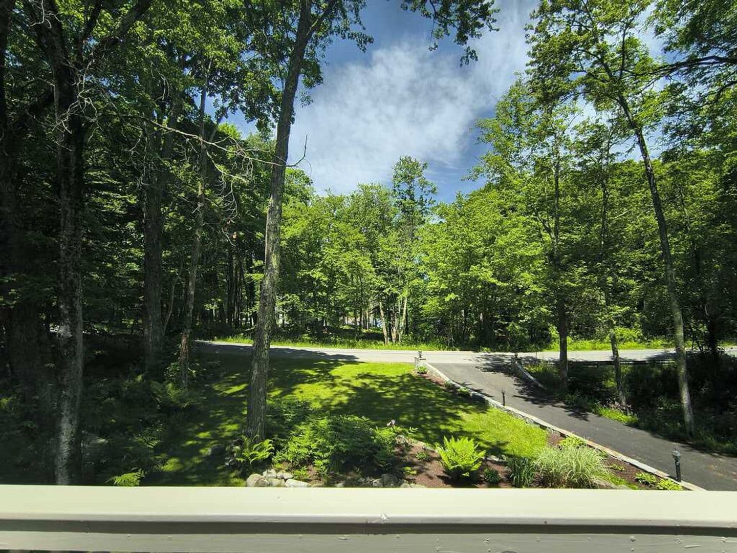 Goshen House: 421 E Hyerdale Drive