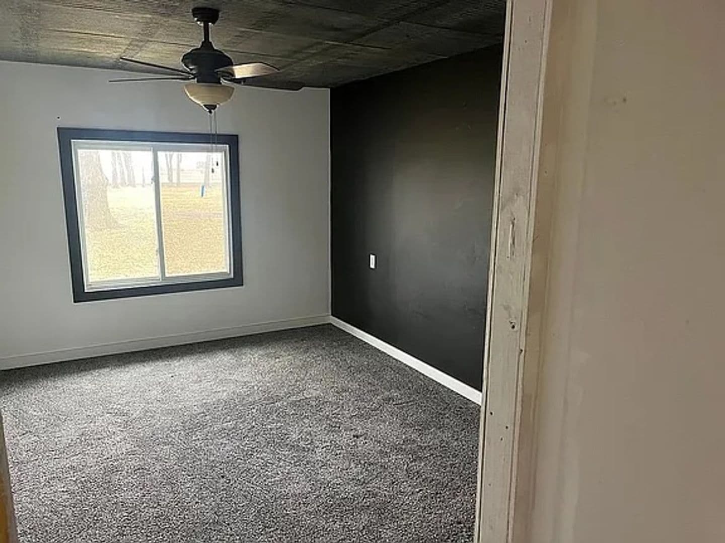 Hamburg House: 3006 250th Avenue