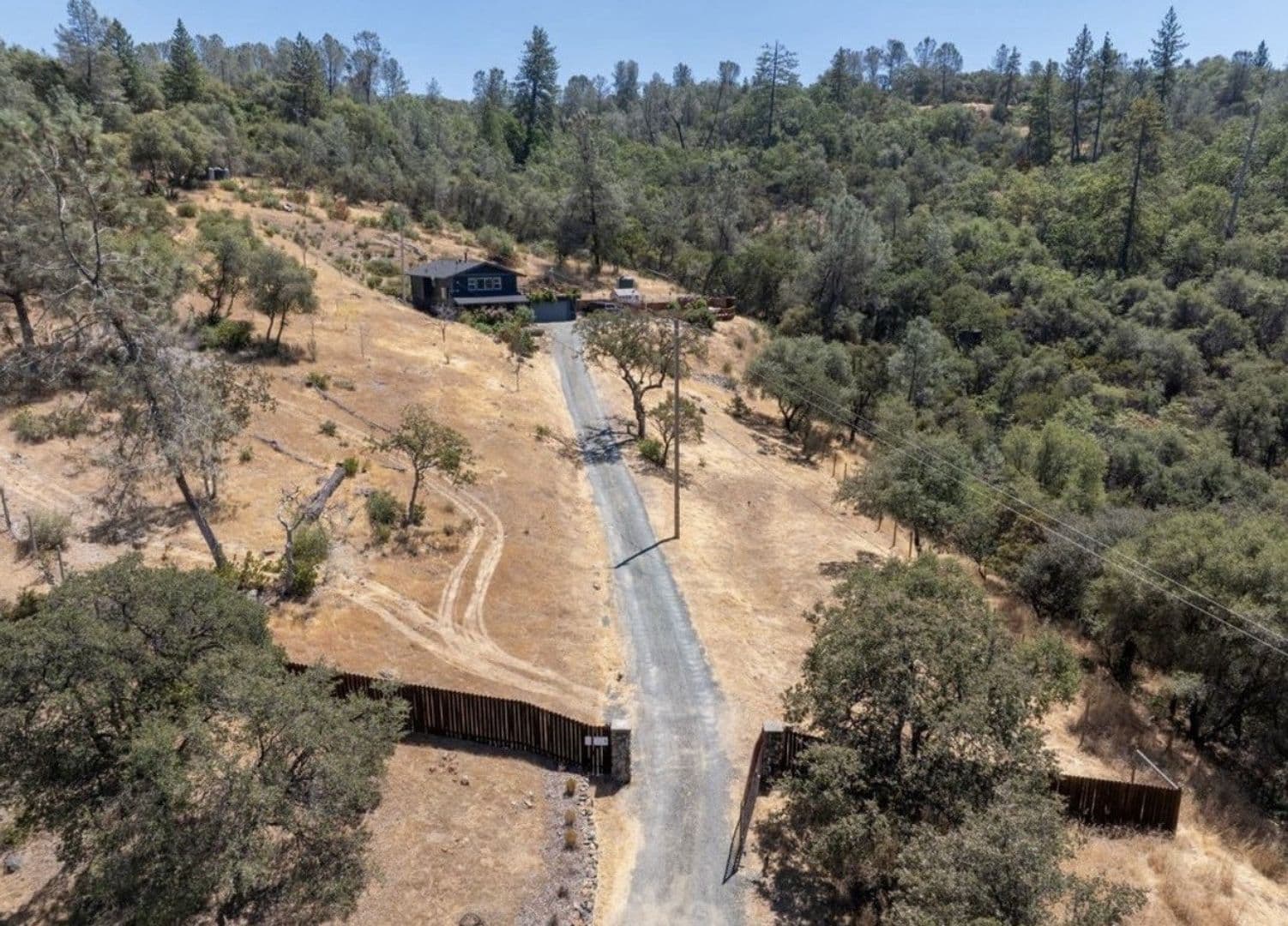 Grass Valley House: 12233 Hilltop Drive
