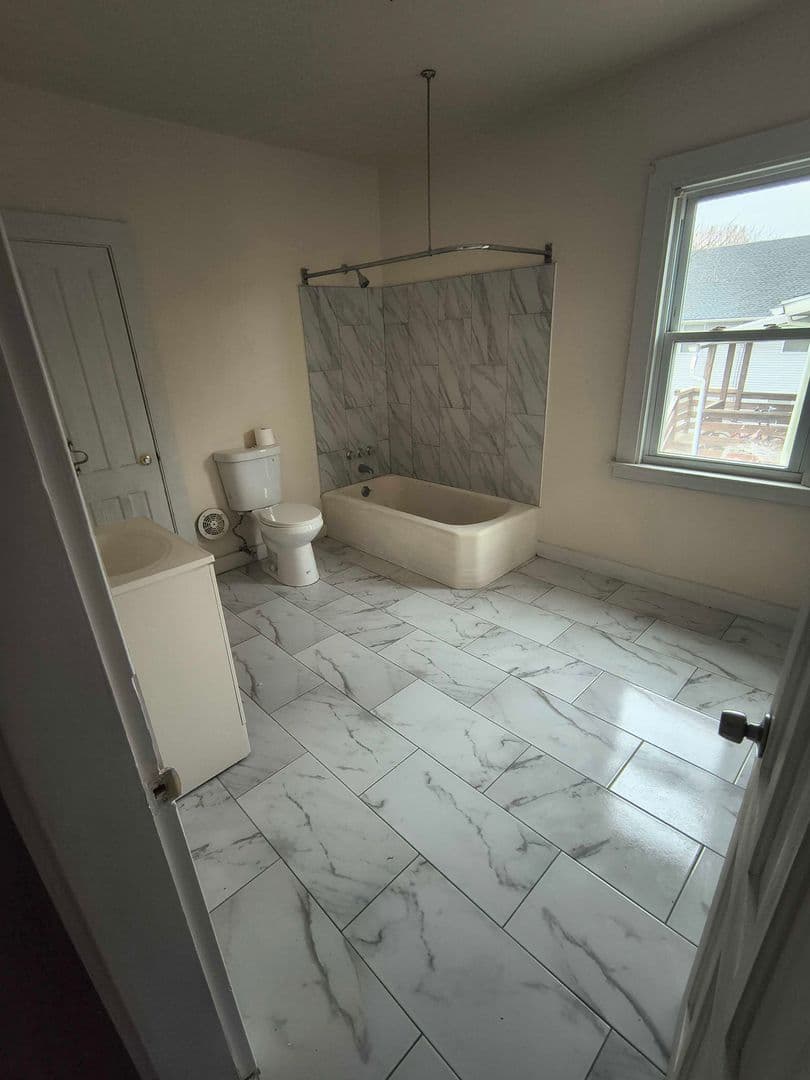 Ansonia Apartment: 20 5th Street
