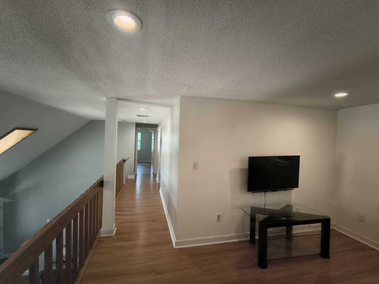 Goshen House: 421 E Hyerdale Drive