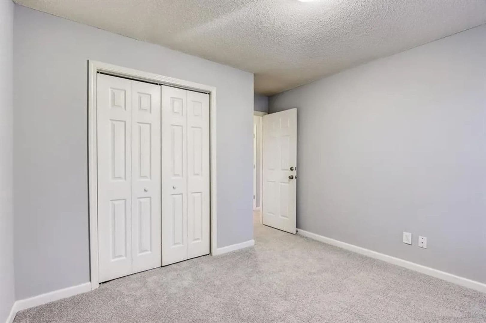 Douglasville House: 74 Flanders Court