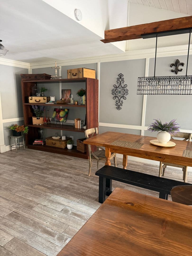 North Hollywood House: 6254 Agnes Avenue