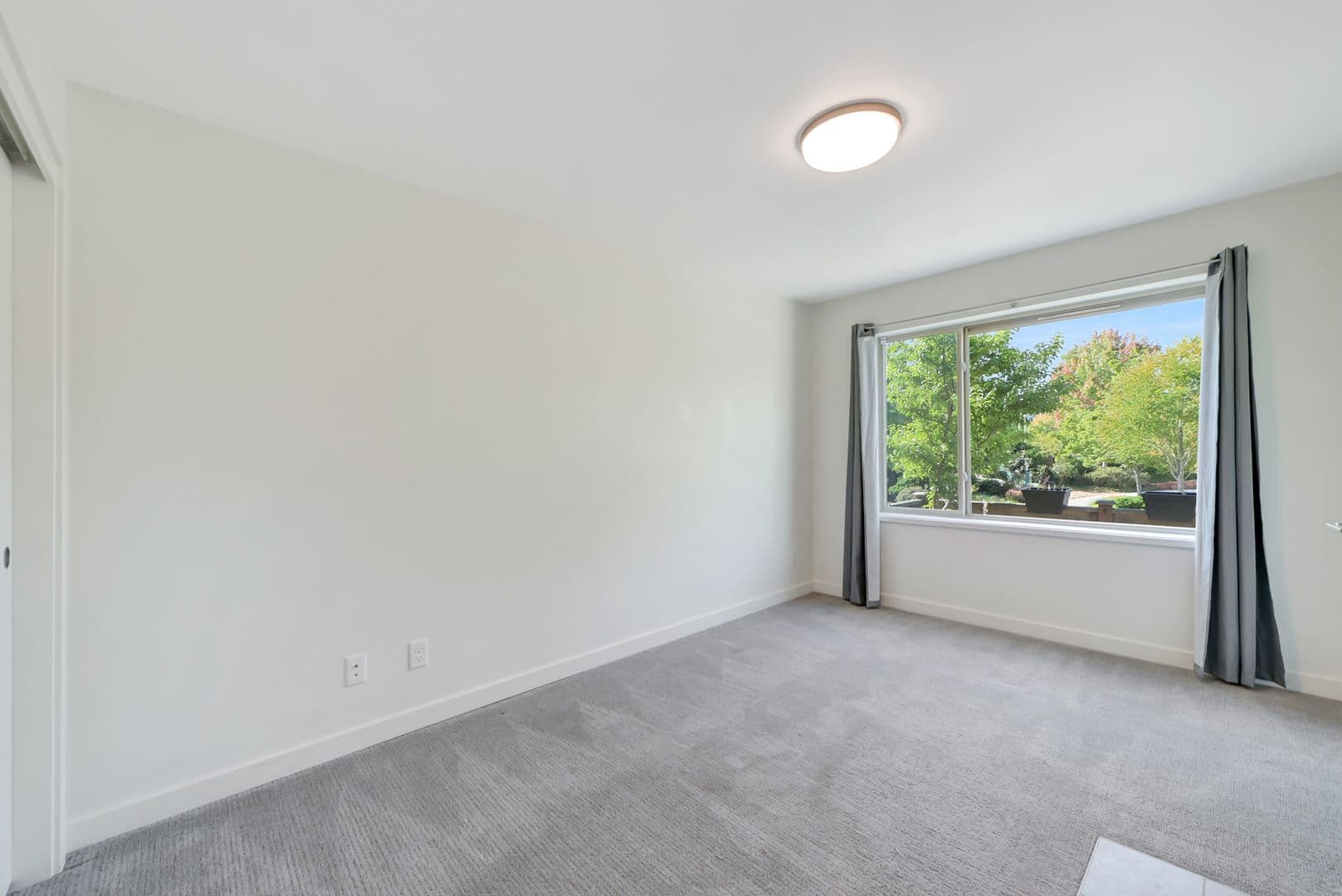 Black Diamond House: 32730 Hemlock Ave SE