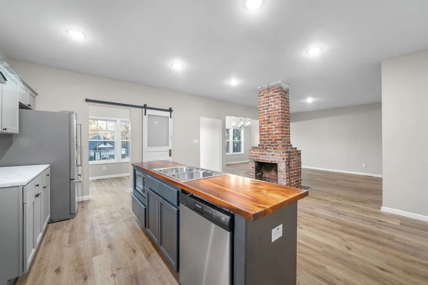 Clarkesville House: 828 Gracey Avenue