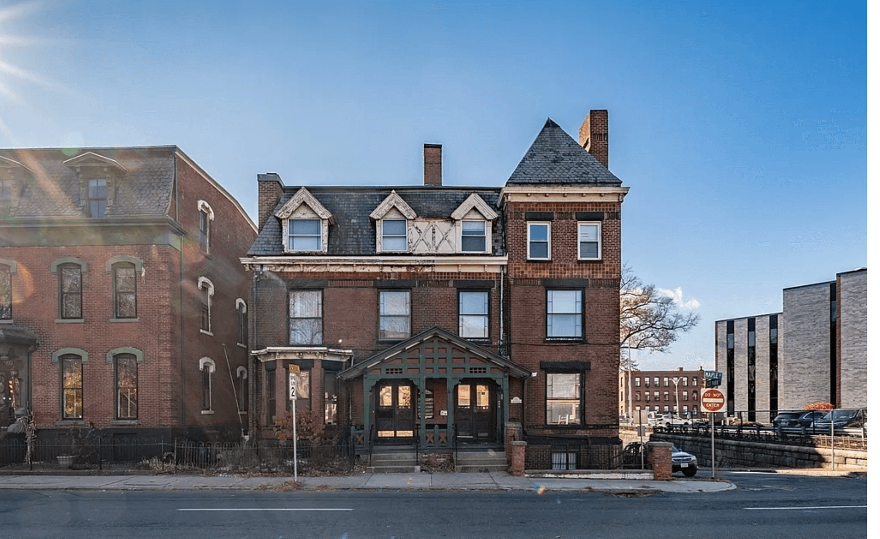 Springfield House: 78 Maple St