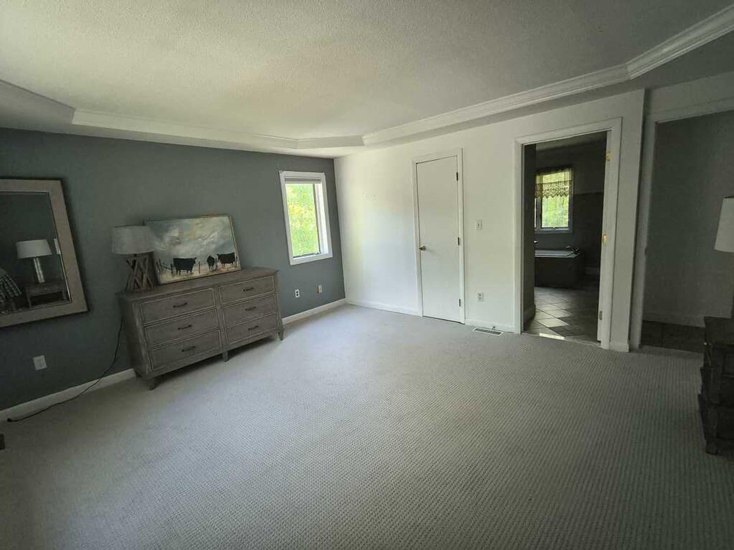 Goshen House: 421 E Hyerdale Drive
