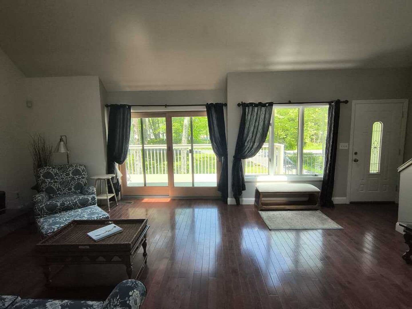 Goshen House: 421 E Hyerdale Drive