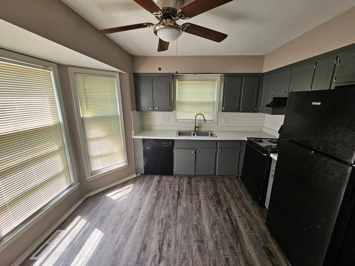 Grandview House: 7601 East 119th Street