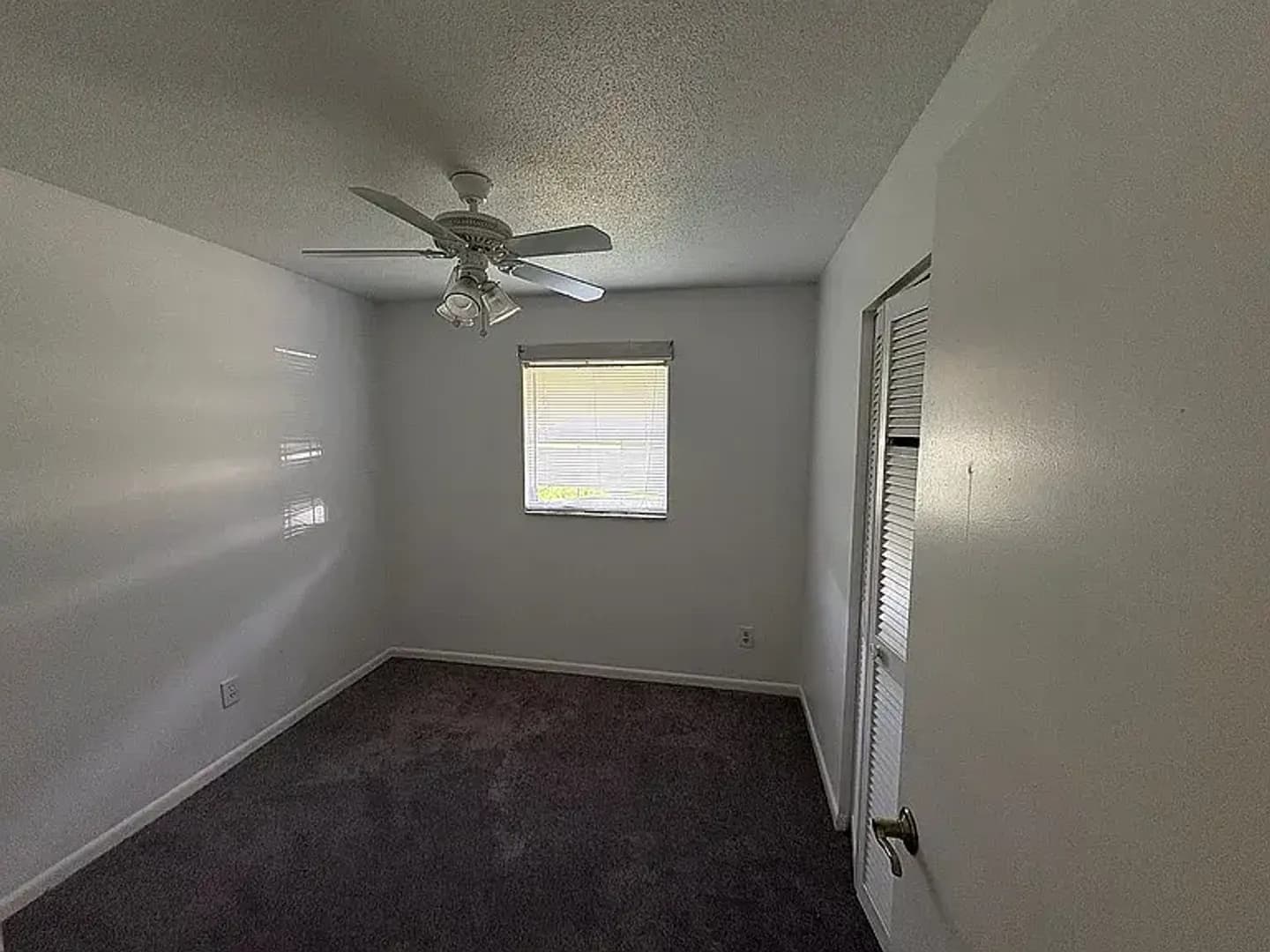 Ocala House: 3839 NE 5th St