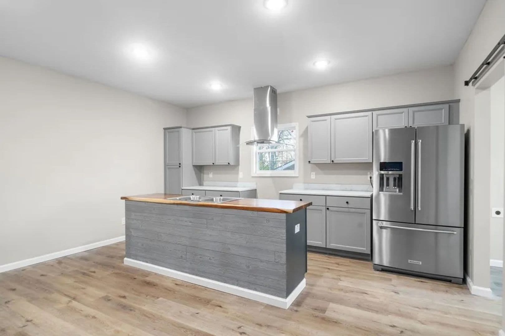 Clarkesville House: 828 Gracey Avenue