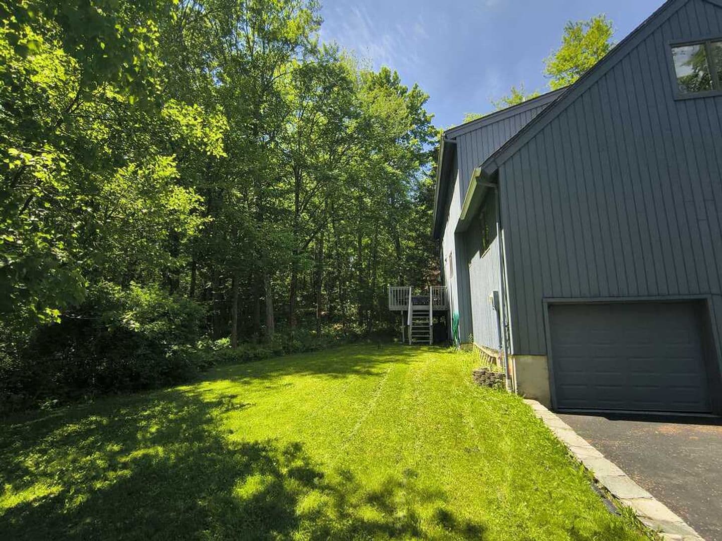 Goshen House: 421 E Hyerdale Drive