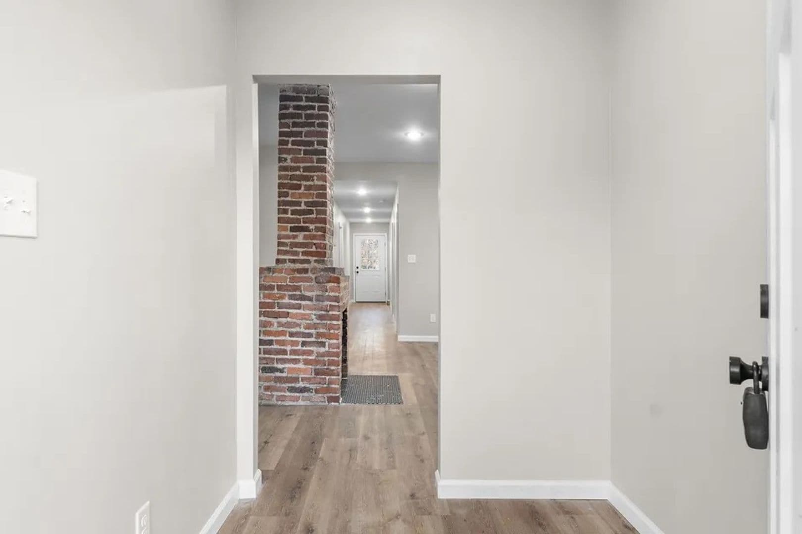 Clarkesville House: 828 Gracey Avenue