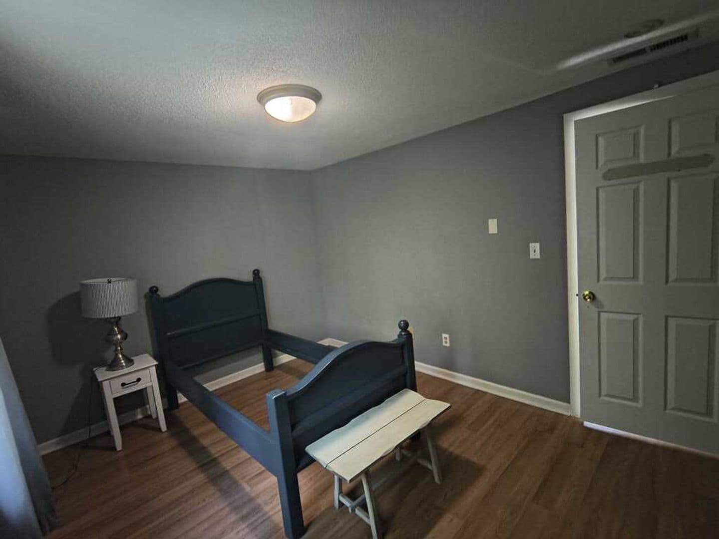 Goshen House: 421 E Hyerdale Drive