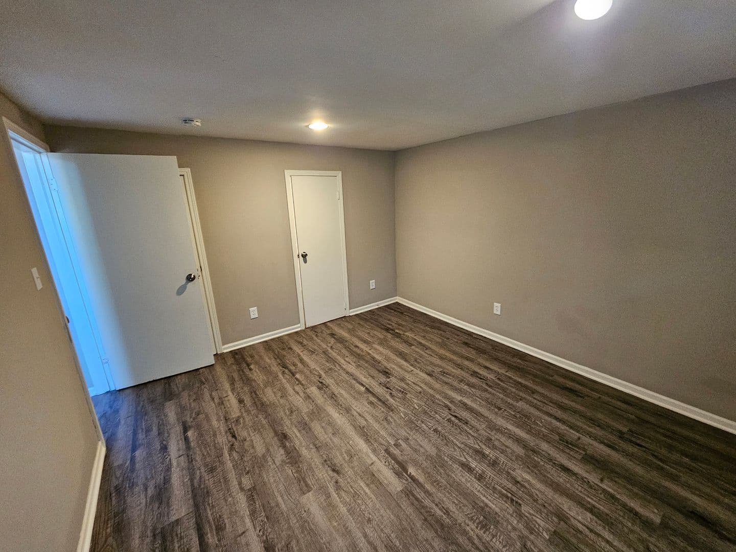 Grandview House: 7601 East 119th Street