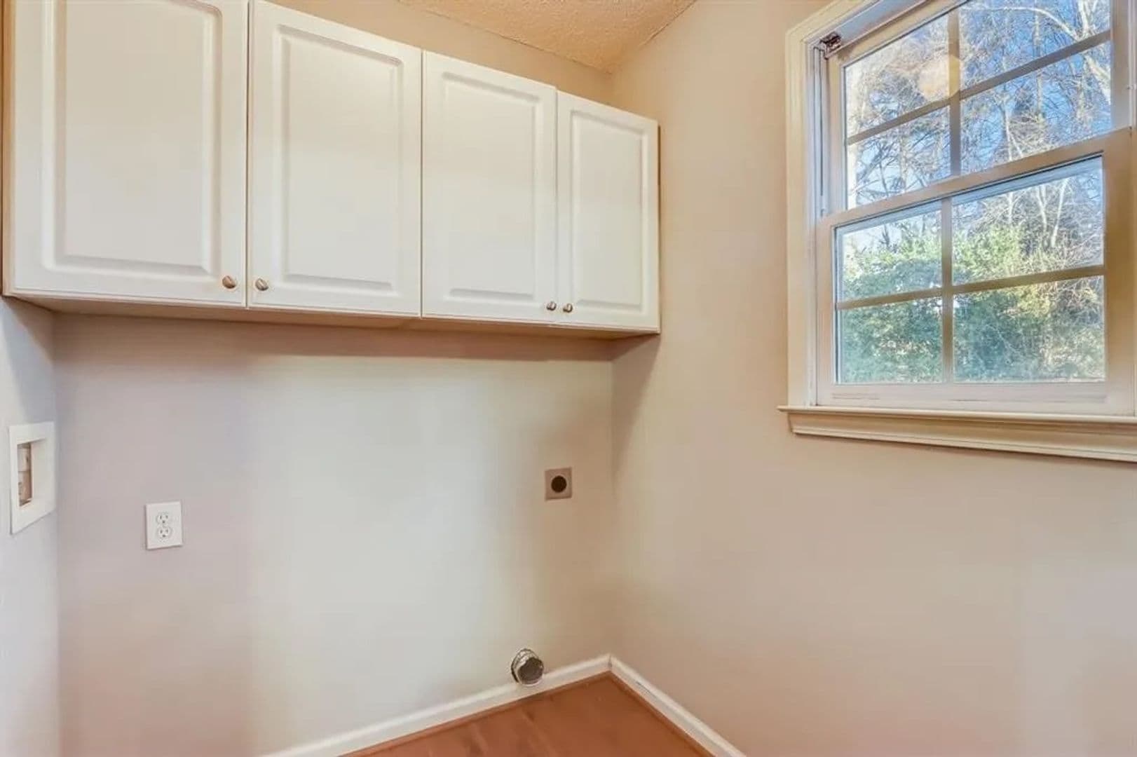 Douglasville House: 74 Flanders Court