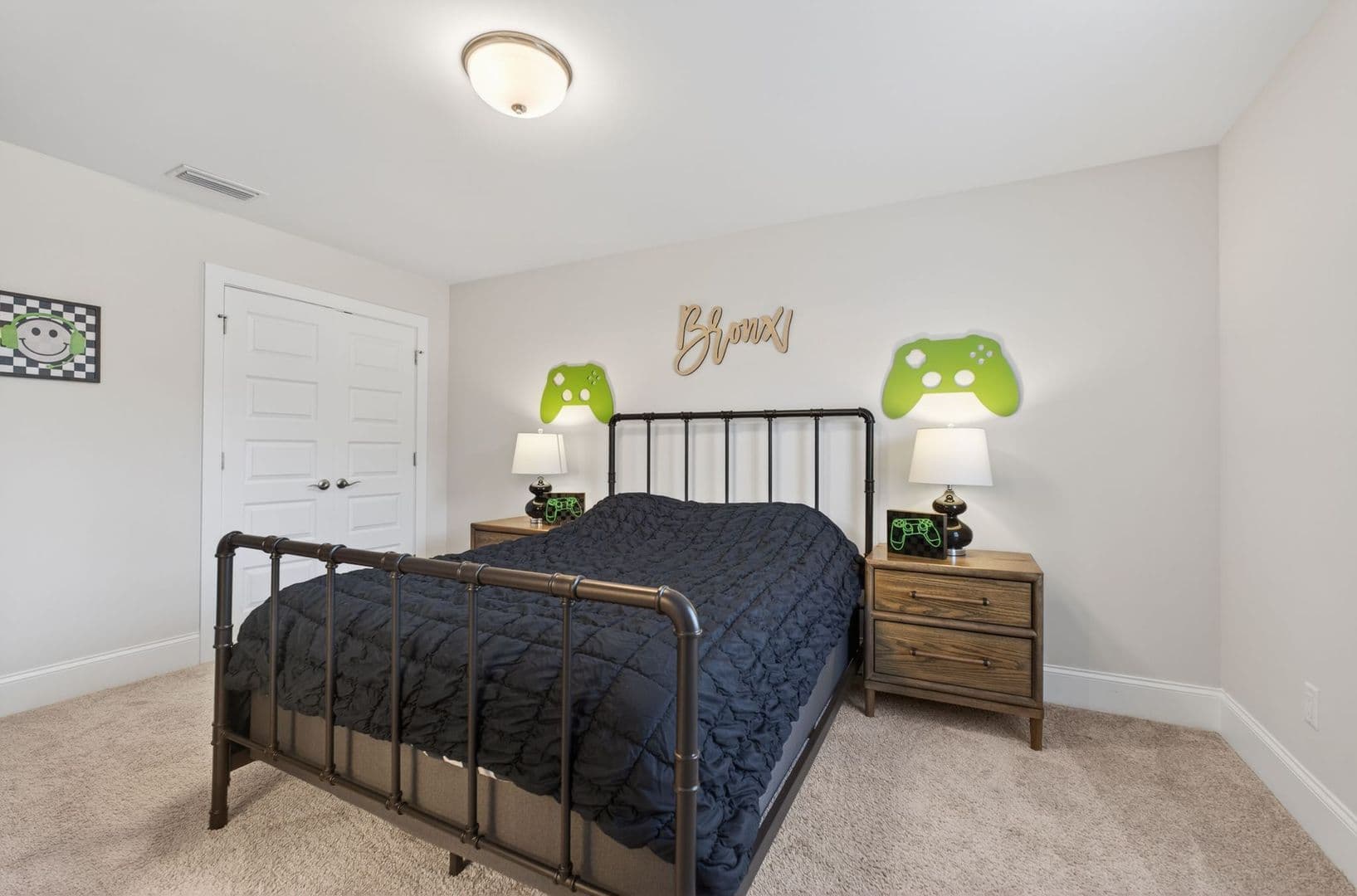 Freeport House: 66 J Hunter's Way N