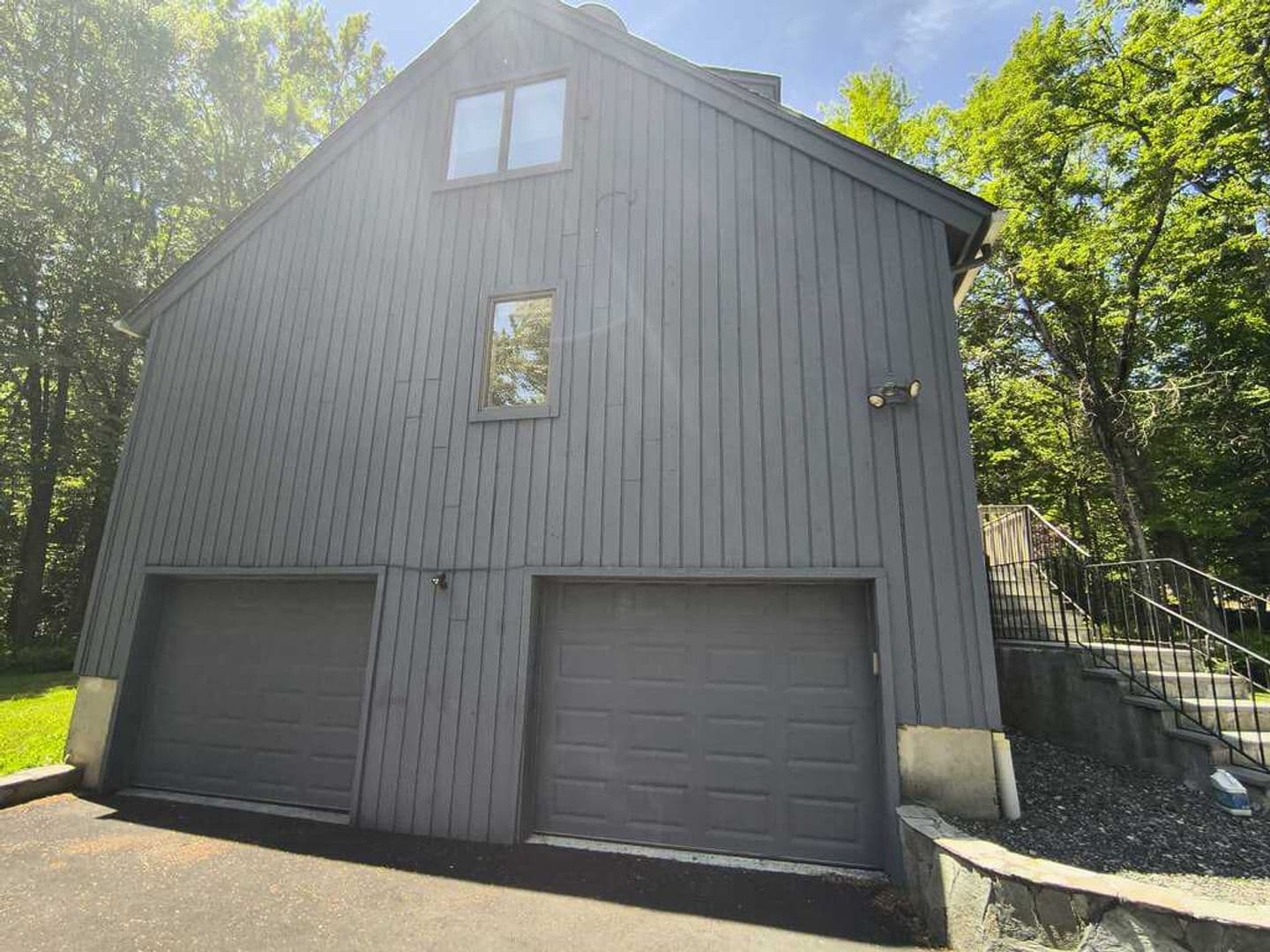 Goshen House: 421 E Hyerdale Drive