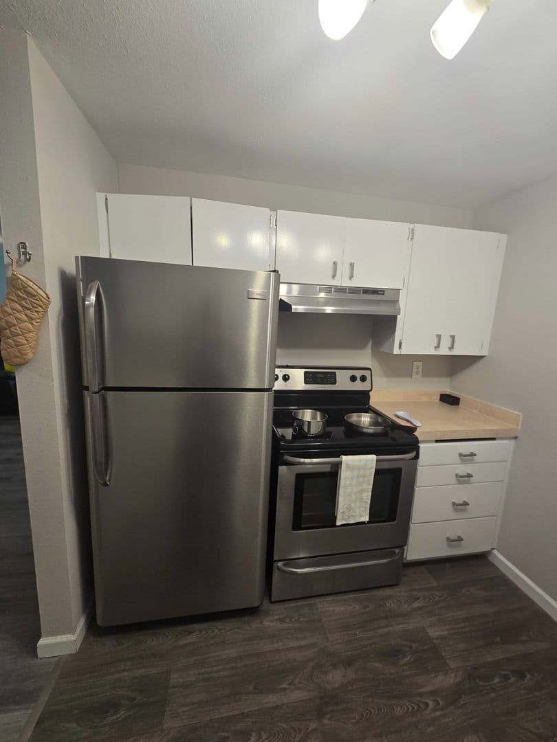 Burien House: 240 S 152nd St Apt 118