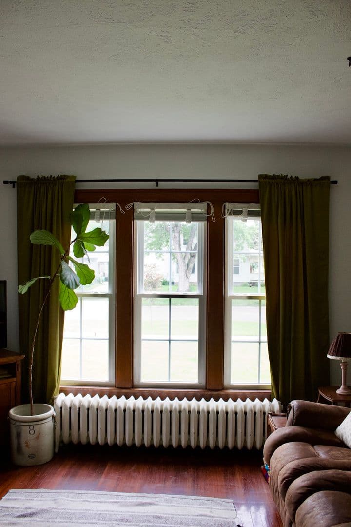 Wayne House: 301 W 1st Street
