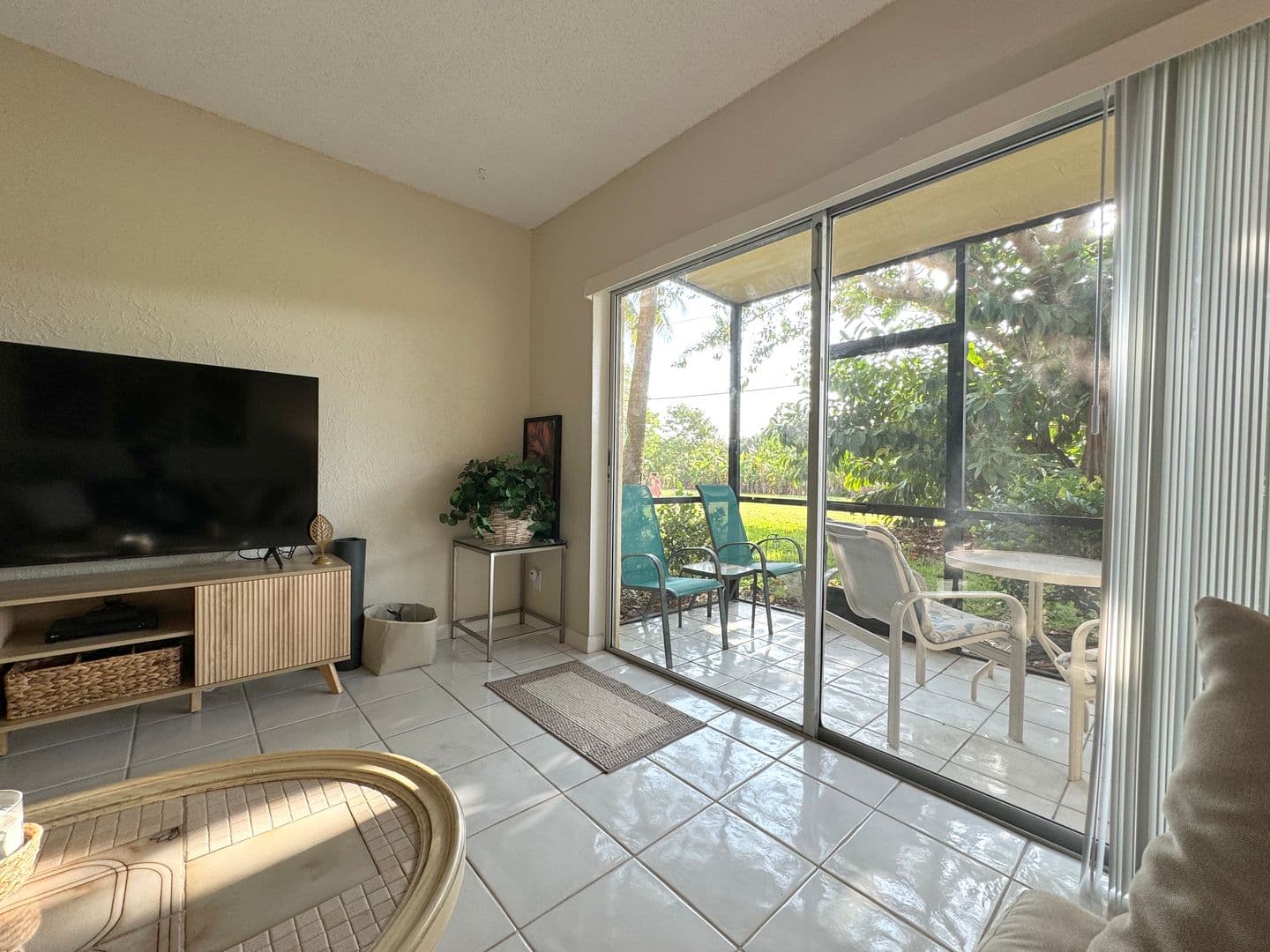 Boca Raton Condo: 450 NW 20TH ST