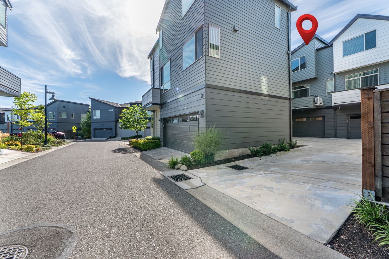 Black Diamond House: 32730 Hemlock Ave SE
