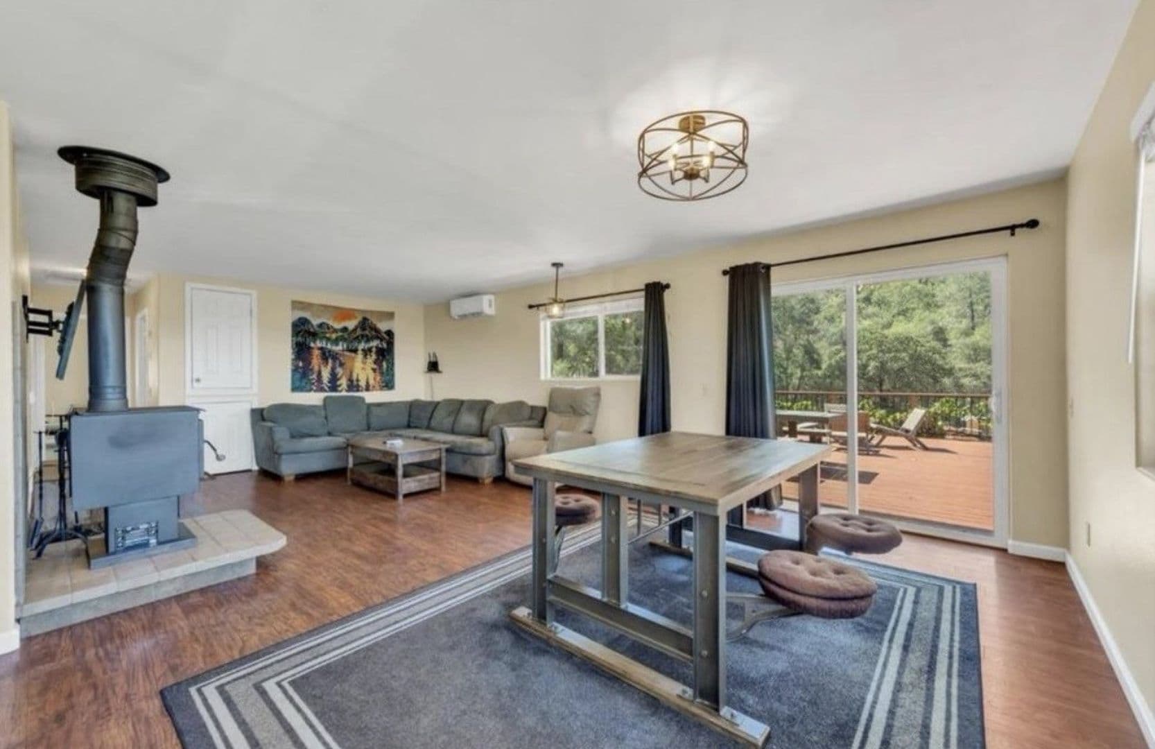 Grass Valley House: 12233 Hilltop Drive