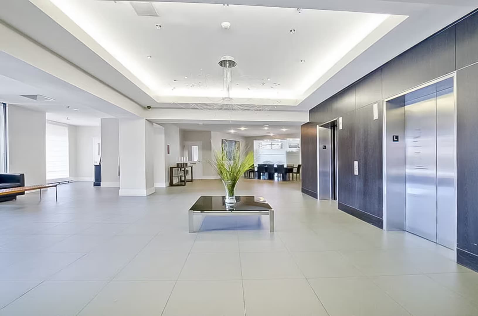 Allston House: 15 North Beacon St #417