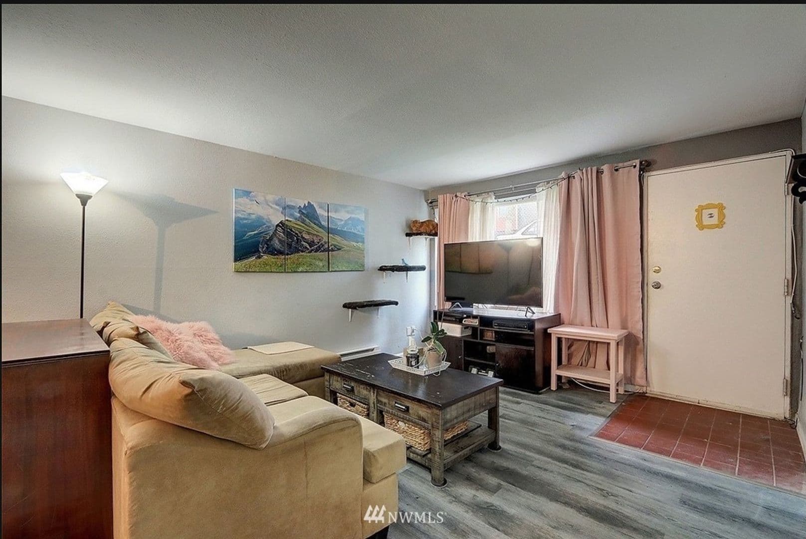Burien House: 240 S 152nd St Apt 118