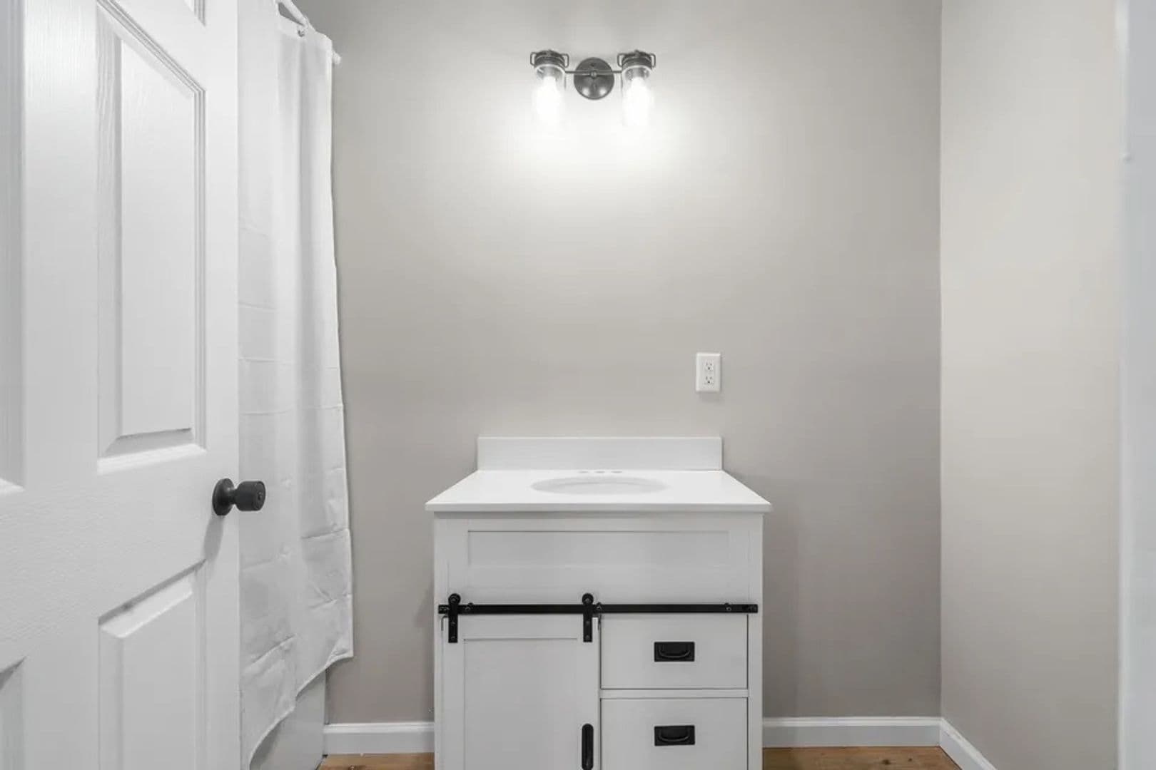Clarkesville House: 828 Gracey Avenue