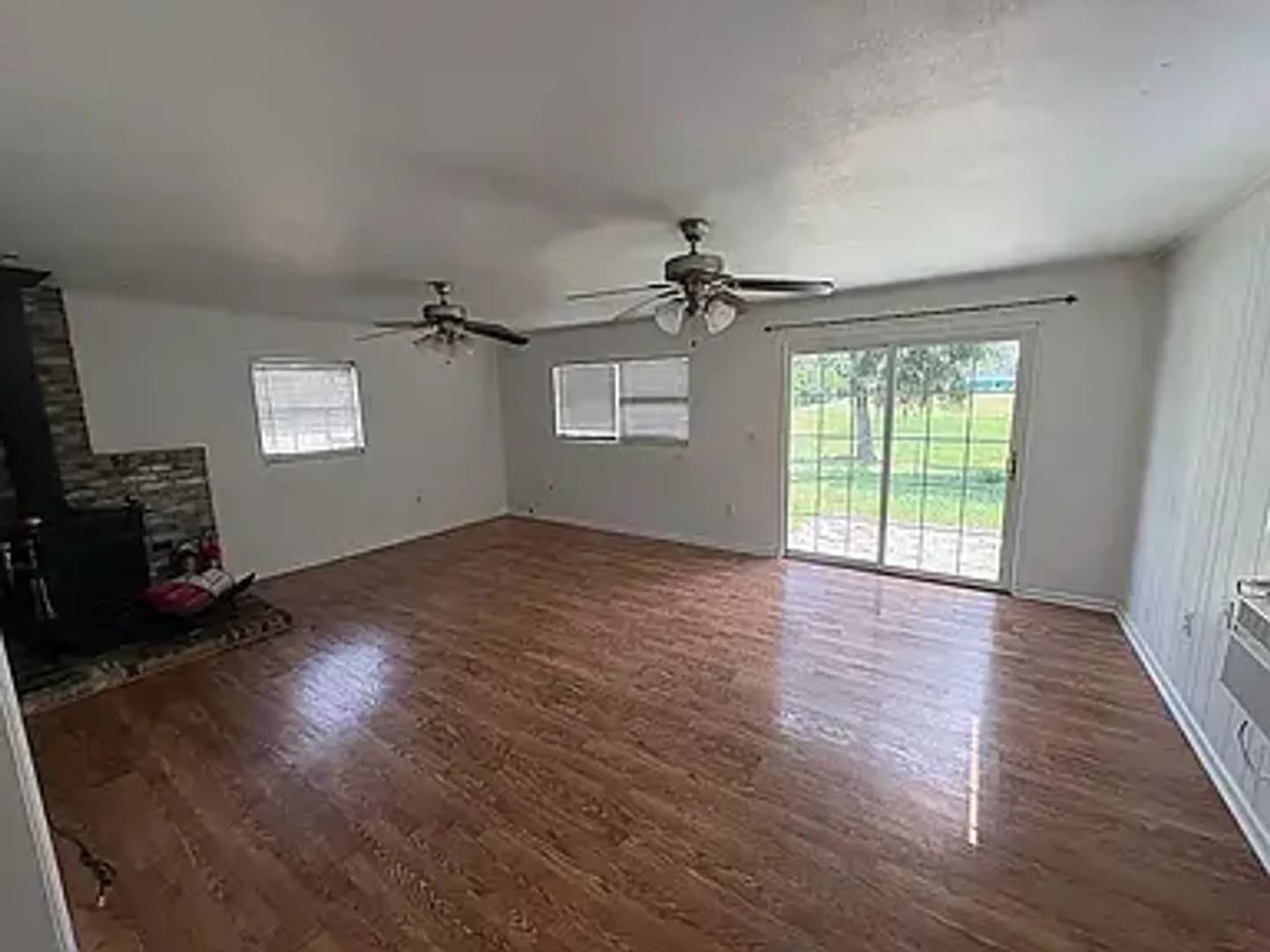 Ocala House: 3839 NE 5th St