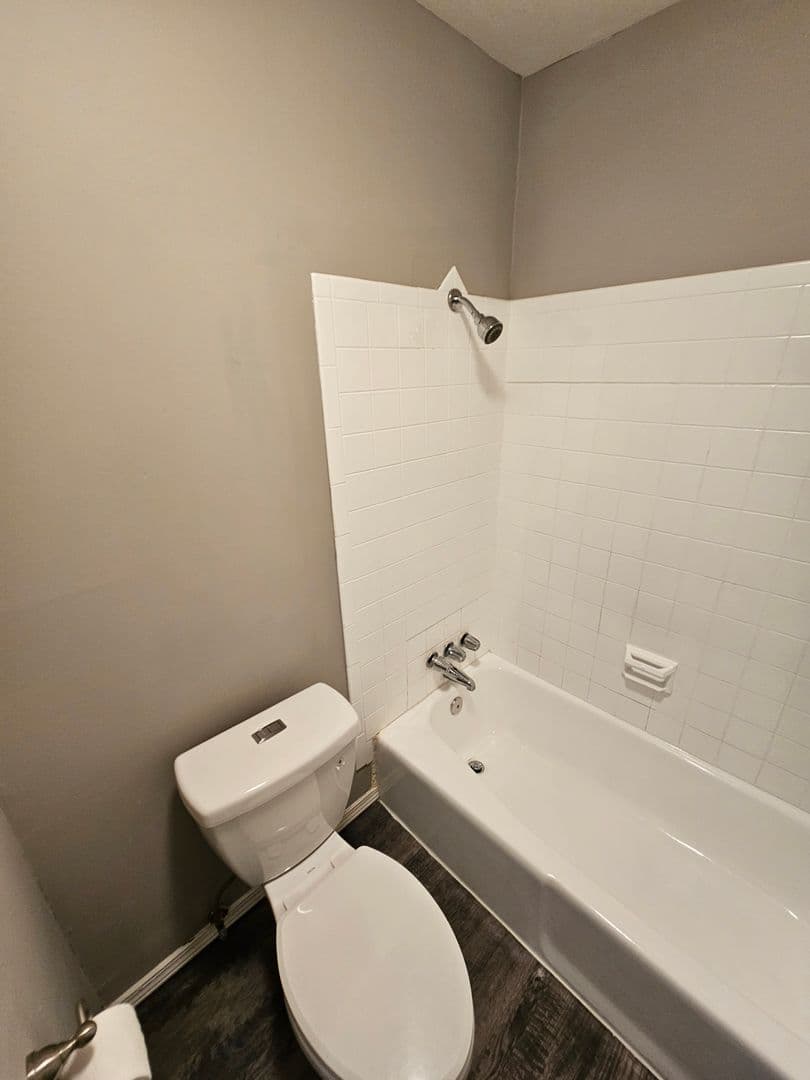 Grandview House: 7601 East 119th Street